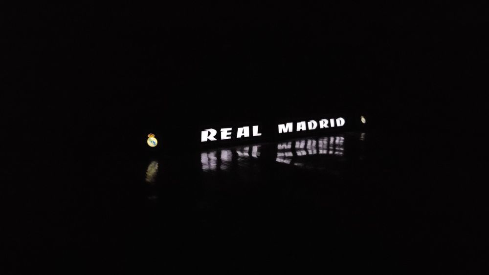 "Real Madrid" va "Barcelona" yozuvli led-podnomerniklar sotiladi!