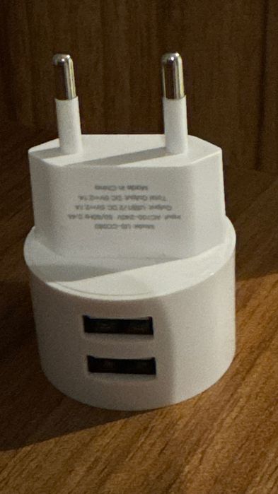 Vand incarcator USB