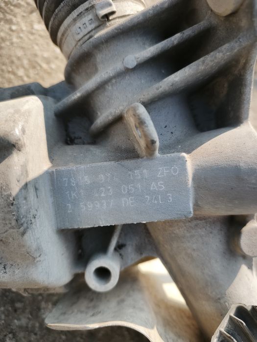 Caseta directie vw golf 5 1.6 FSI cod BAG 85kw/115 cp cod piesa 1k1423051AS