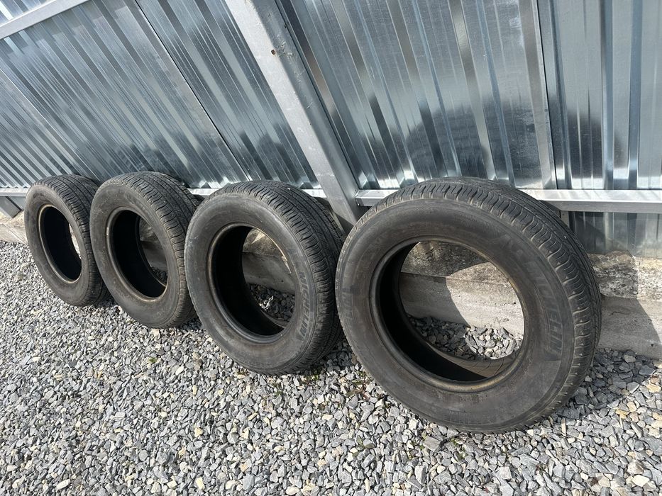 Caucicuri Michelin 215x70x16 M+S - pret pe bucata
