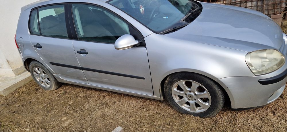 Volkswagen Golf 5-1.4 FSI