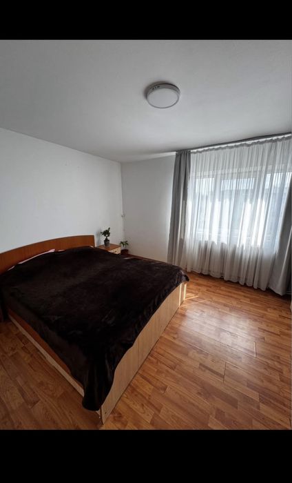 Apartament cu 2 camere 60 mp
