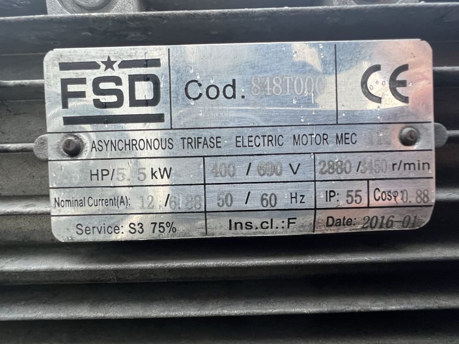 Compresor 300 l AIRMASTER cu piston 720/min cu 5,5 kw