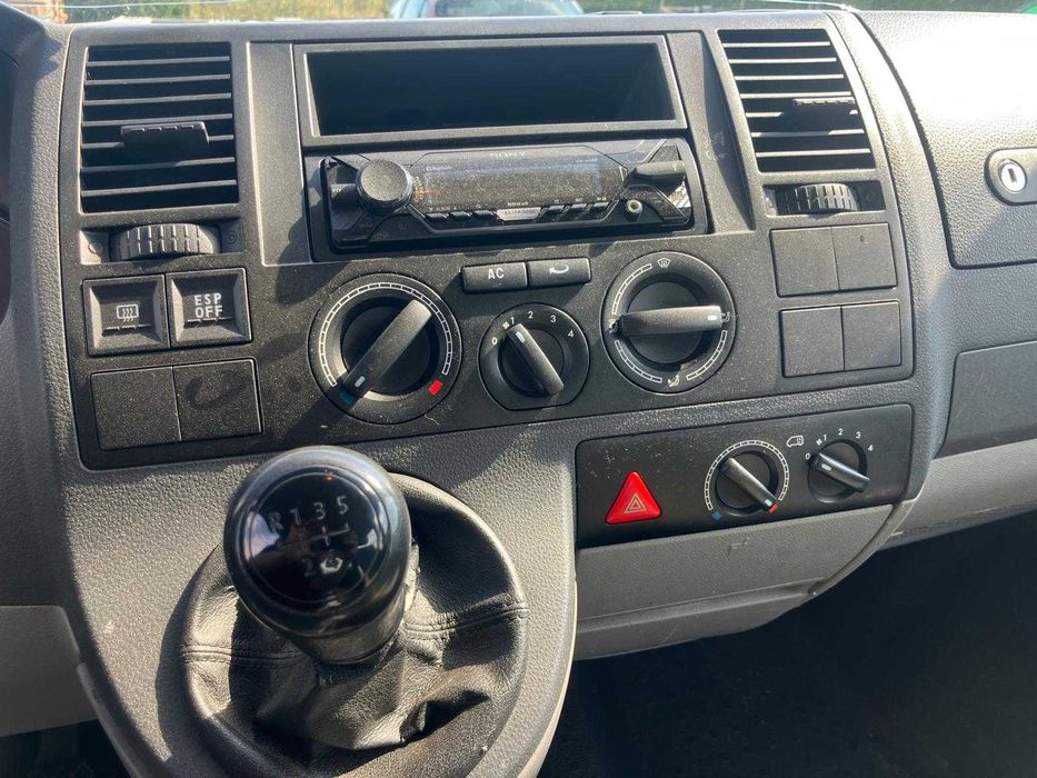 VW Transporter 8+1 model lung AC 1,9TDI