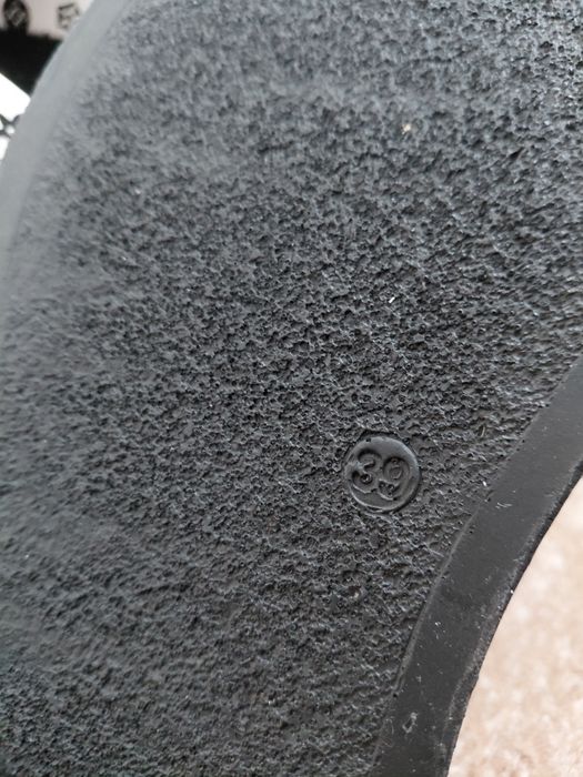 Шлепка  женскии  продам