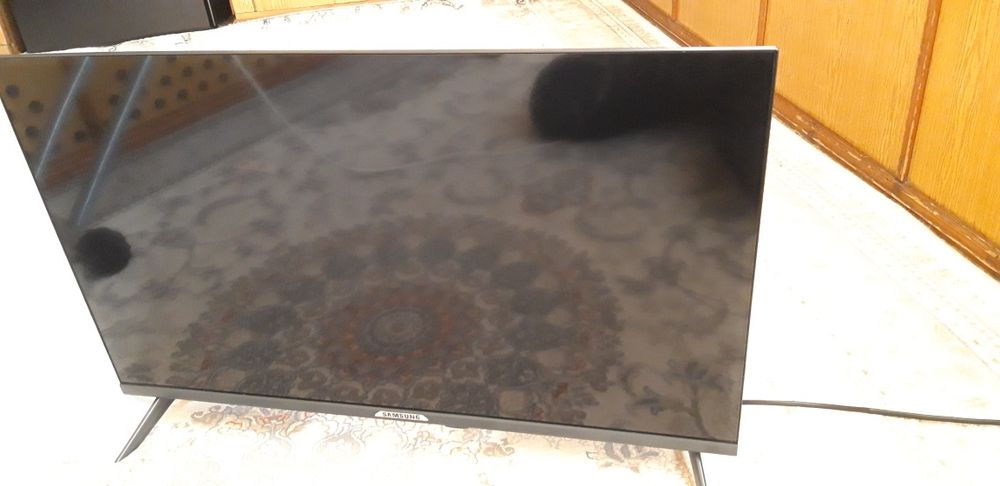 SAMSUNG Smart- TV 32  G-7000