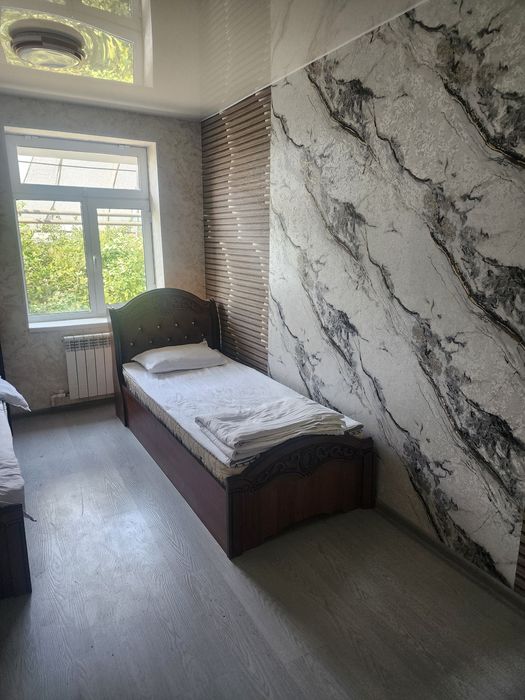 Eng Arzon mehmonhona Navoi shahar 50000 sum.   Navoida eng arzon !!!