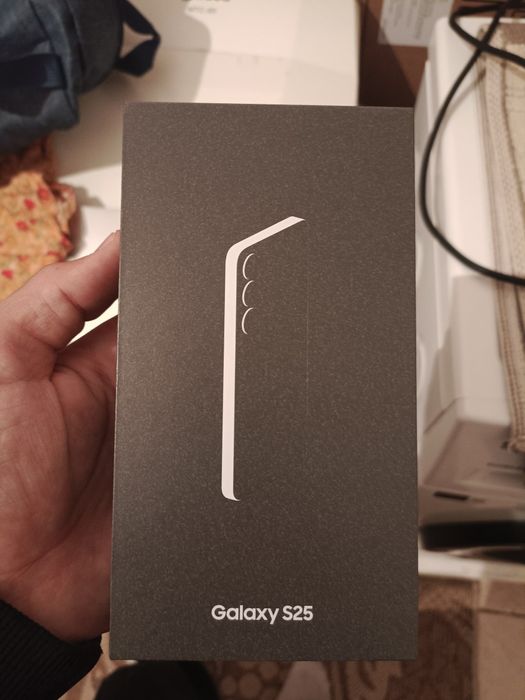 Samsung Galaxy s25 12/128gb