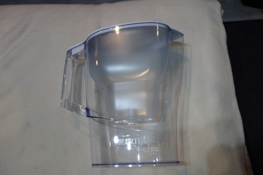 Продавам кана за пречистване на вода Brita Aluna