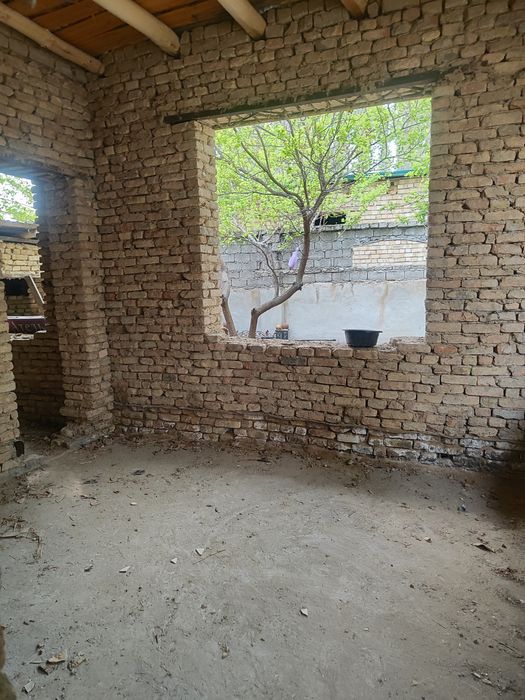 Тезда сотилади Ўртасаройда ховли