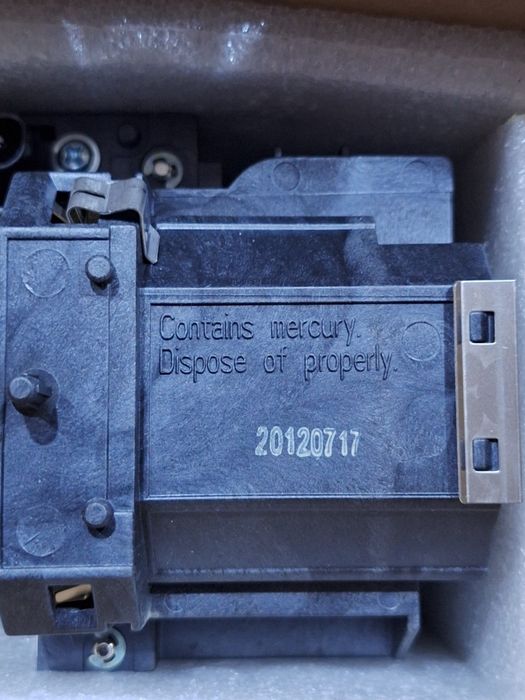 Проекторная лампа