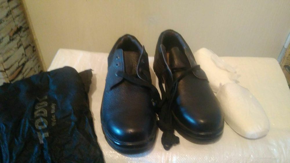 Туфли ( батинки  ) мужские новые  кожа р.43