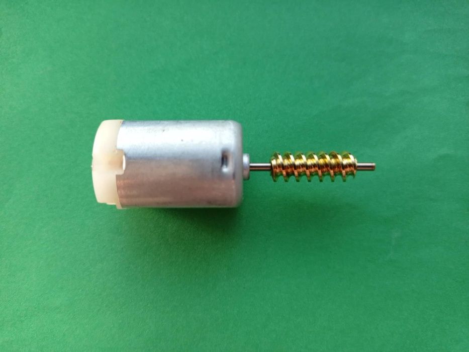 motoras broasca incuietoare usa stanga dreapta Bmw e90 e91 e92 e93 e81