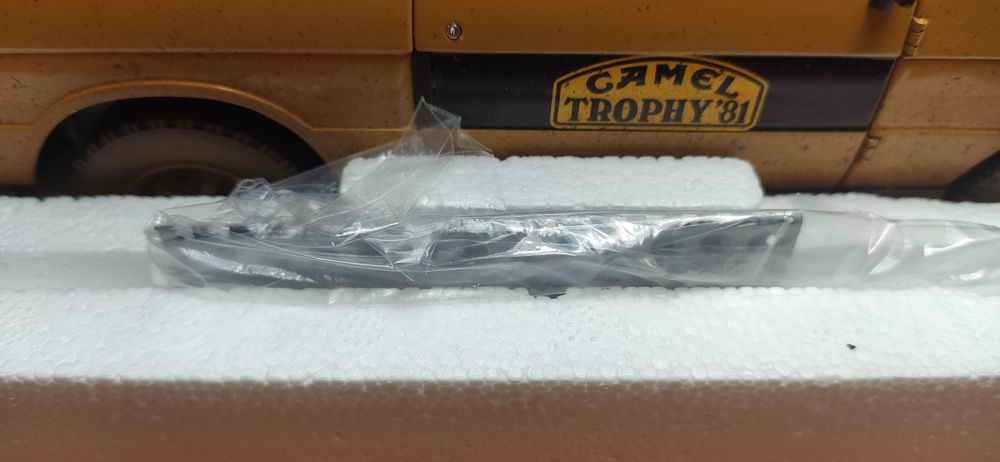 Land Rover Range Rover  Camel Trophy Sumatra 1981 - 1:18 Almost Real