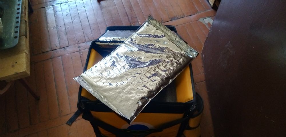 продам абсолютно новую укомплекмлектованую курьерскую термосумку