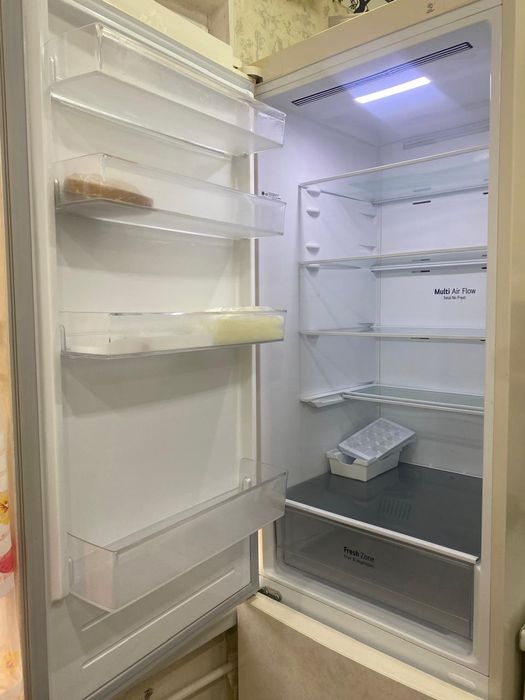 Продаю холодильник
