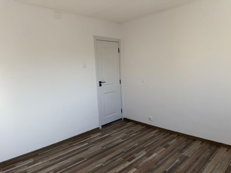 2 camere, Bd.DACIA, stradal,deasupra la notariat,schimb cu garsonieră