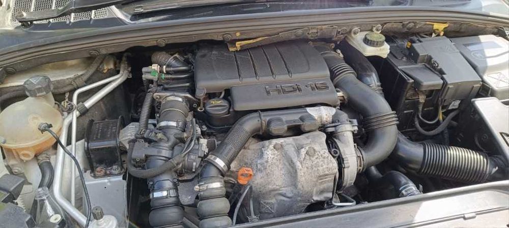 Продавам Пежо 308SW