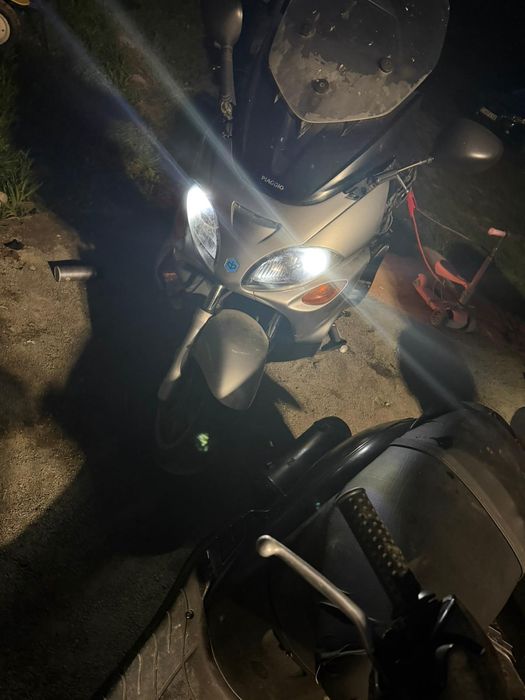 Vând Piaggio X9 250cc