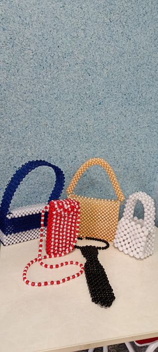 Декоративная ручная сумка