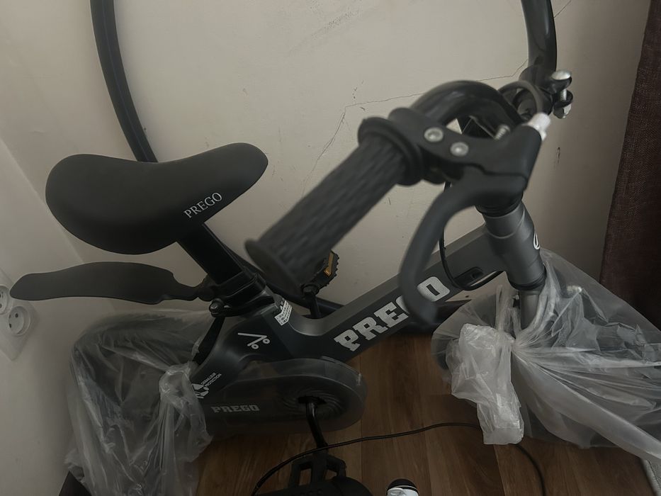 Легкий деткий велосипед