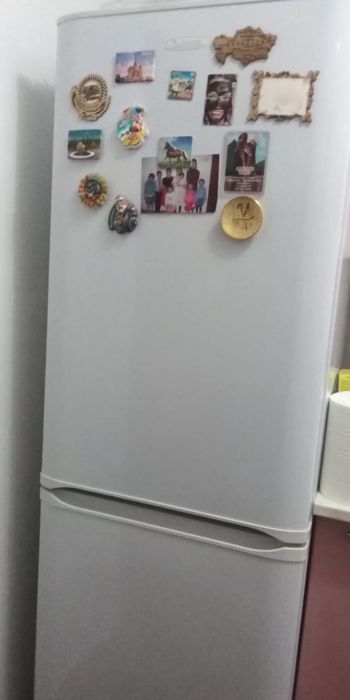 Продаётся б/у холодильник.