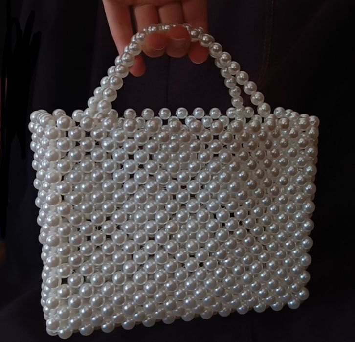 Сумка из акриловых бусин