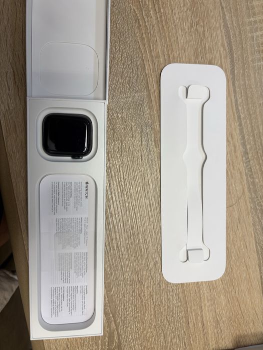 Apple Watch SE 2025