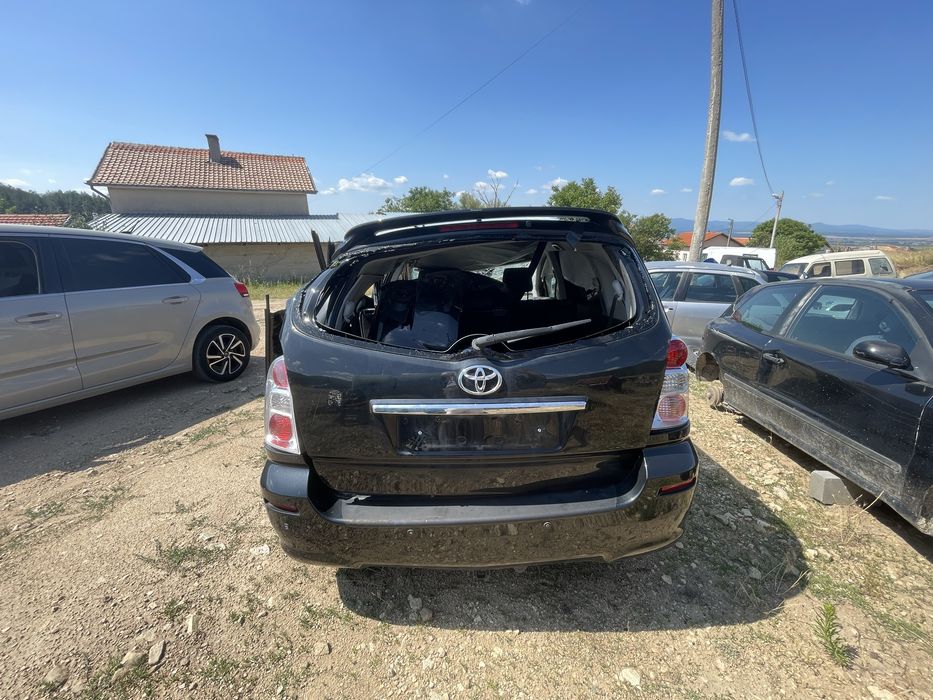 Toyota corolla verso на части 1.8 VVT-i
