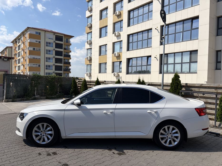 SKODA Superb 2019 — imagine 3