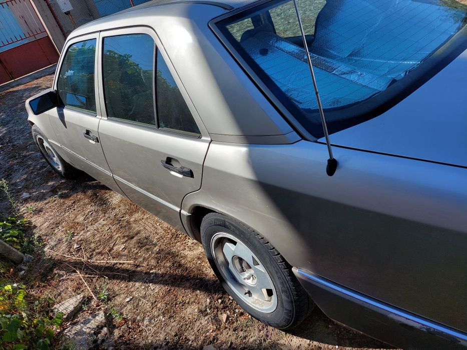 Мерцедес 124,2.5 дизел