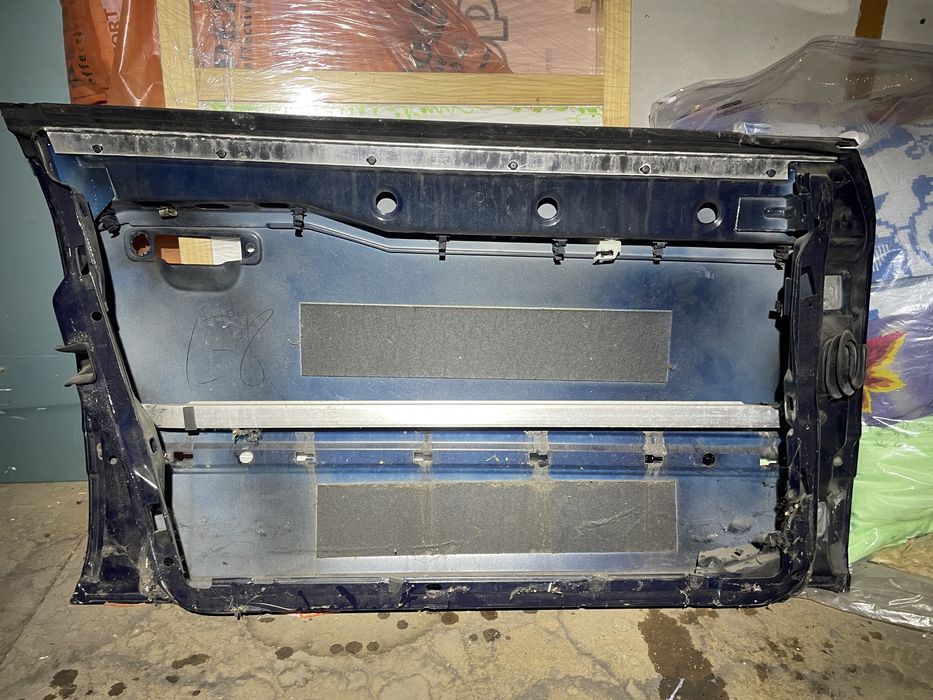 Дверь передняя левая Audi A6C4