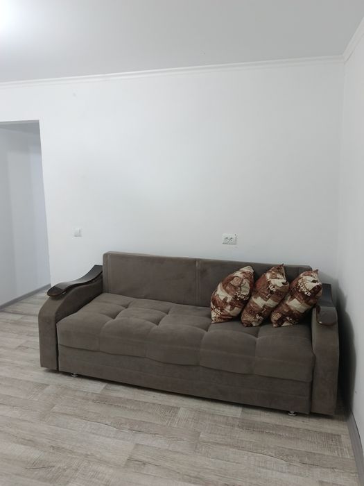 Продаётся квартира в центре шадрино 4