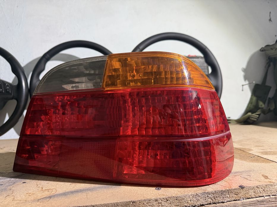 Задние фонари рест BMW e38
