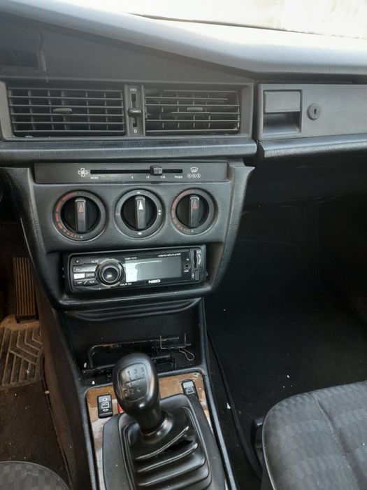 Мерцедес Е190 бензин