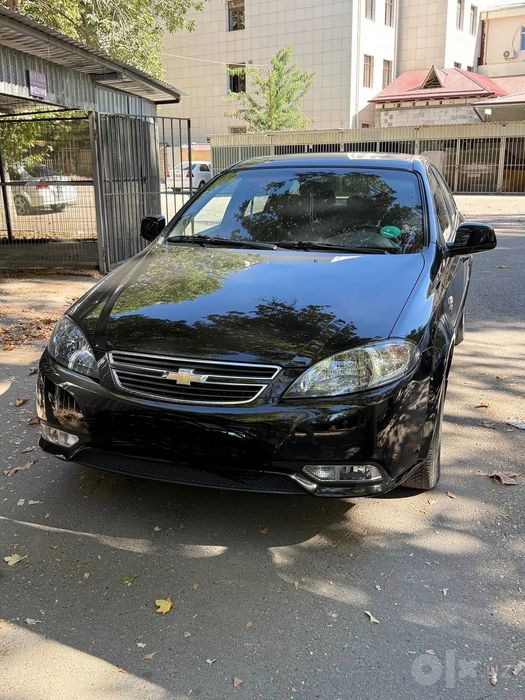 Чёрная "LACETTI" Gentra