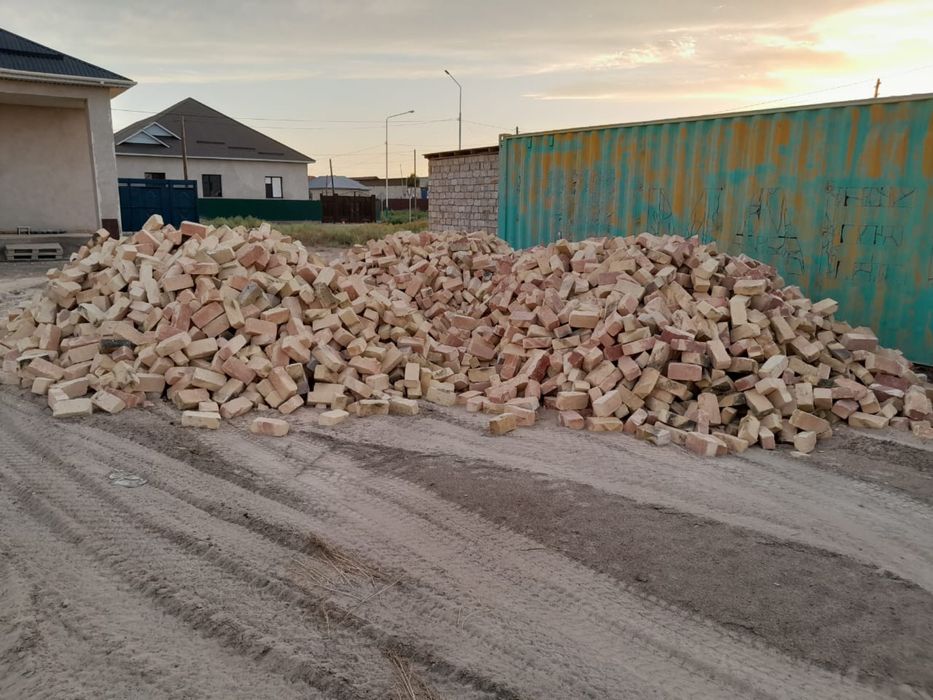 Кирпич 50мын штук