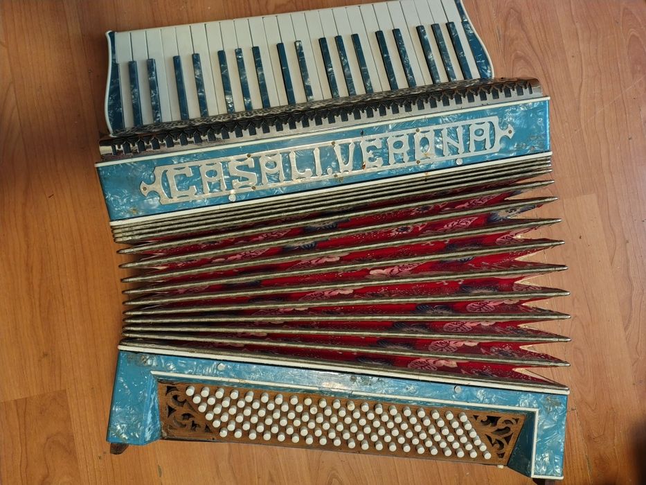 Acordeon 120 basi bandonat