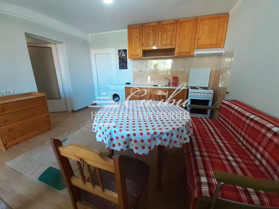 Дава се под наем Едностаен апартамент в Шумен, Болницата - 35 кв.м за 204 € - Снимка #1