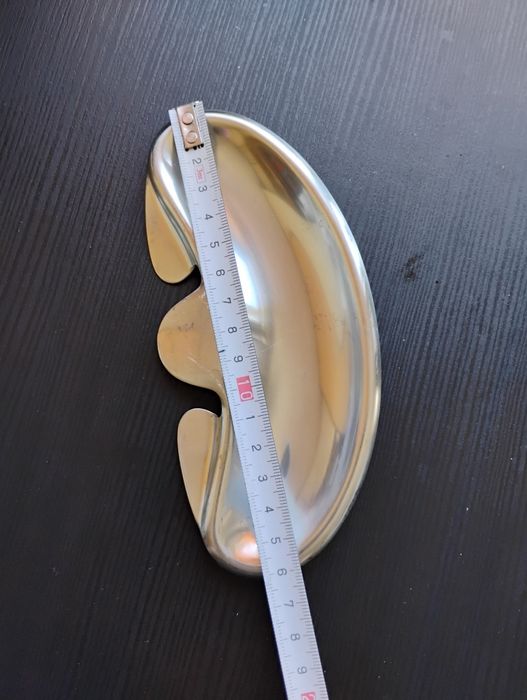 Помощна чинийка от хром