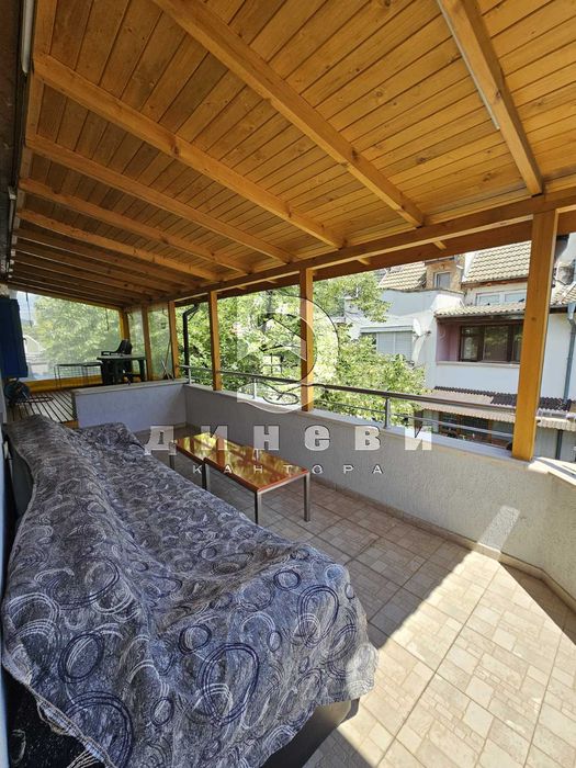 Продава се Тристаен апартамент в Стара Загора, Център - 131 кв.м за 1146 €/кв.м - Снимка #9