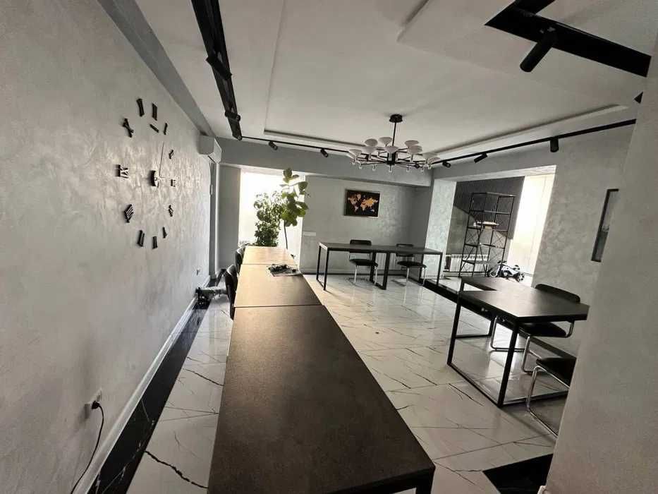 Ц5 помещение под офис в аренду. Первый этаж, свой отдельный вход