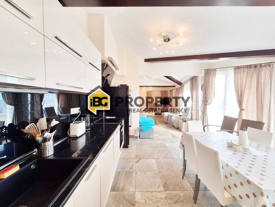 Продава се Тристаен апартамент в Бяла - 108 кв.м за 591 €/кв.м - Снимка #1