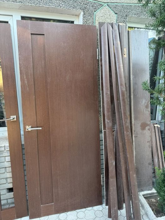 Продам двери в хорошем состоянии