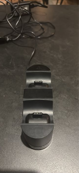 Vand statie incarcare manete ps4