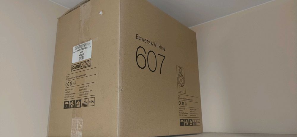 Bowers & Wilkins 607