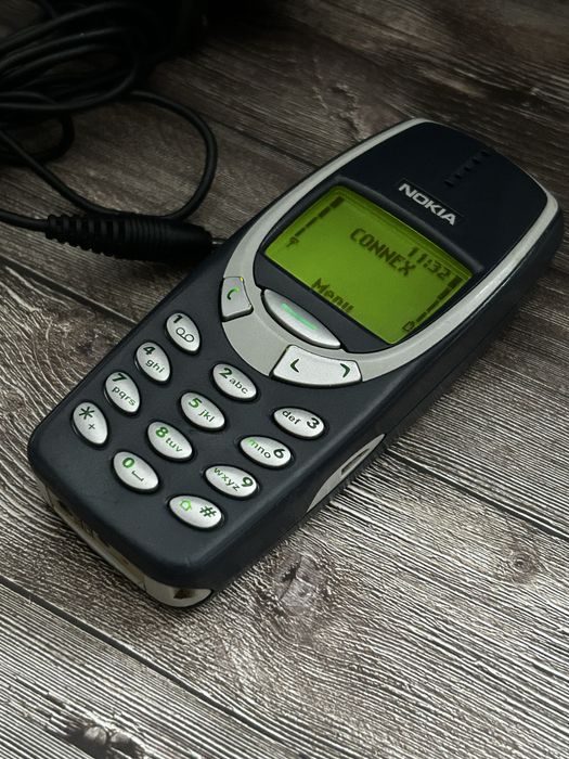 Nokia 3310 original cu incarcator, baterie 7 zile stand-by