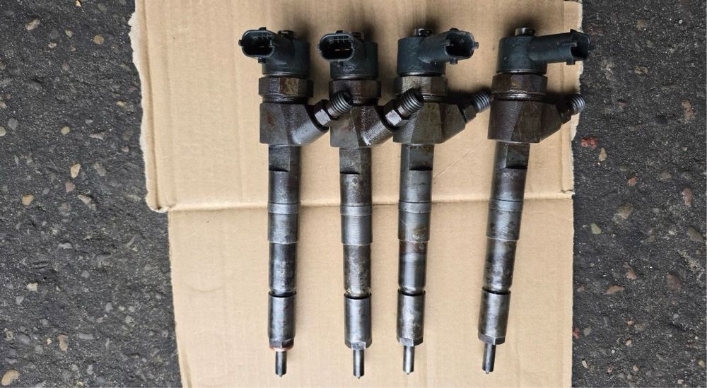 Injector Alfa Romeo 147 1.9 JTD cod injector 0445110111