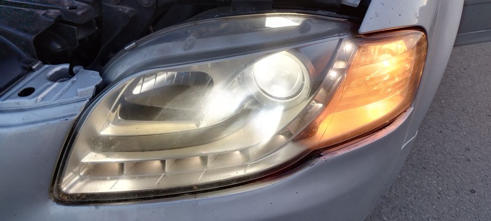 Vând sau schimb Faruri led audi a4 b7