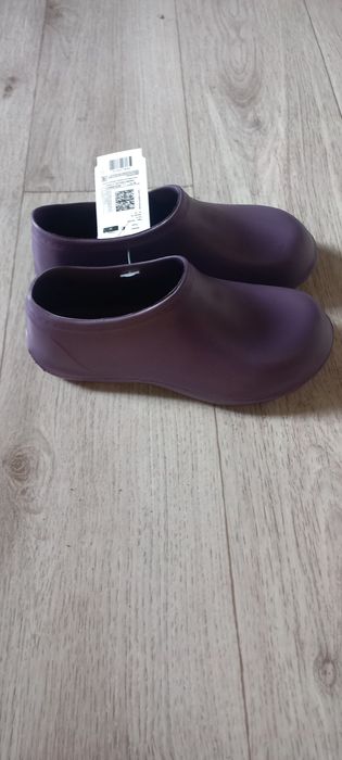Галоши фиолетовые